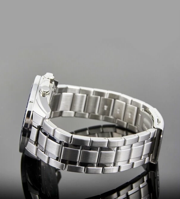 Наручные часы efr-552d-1a2