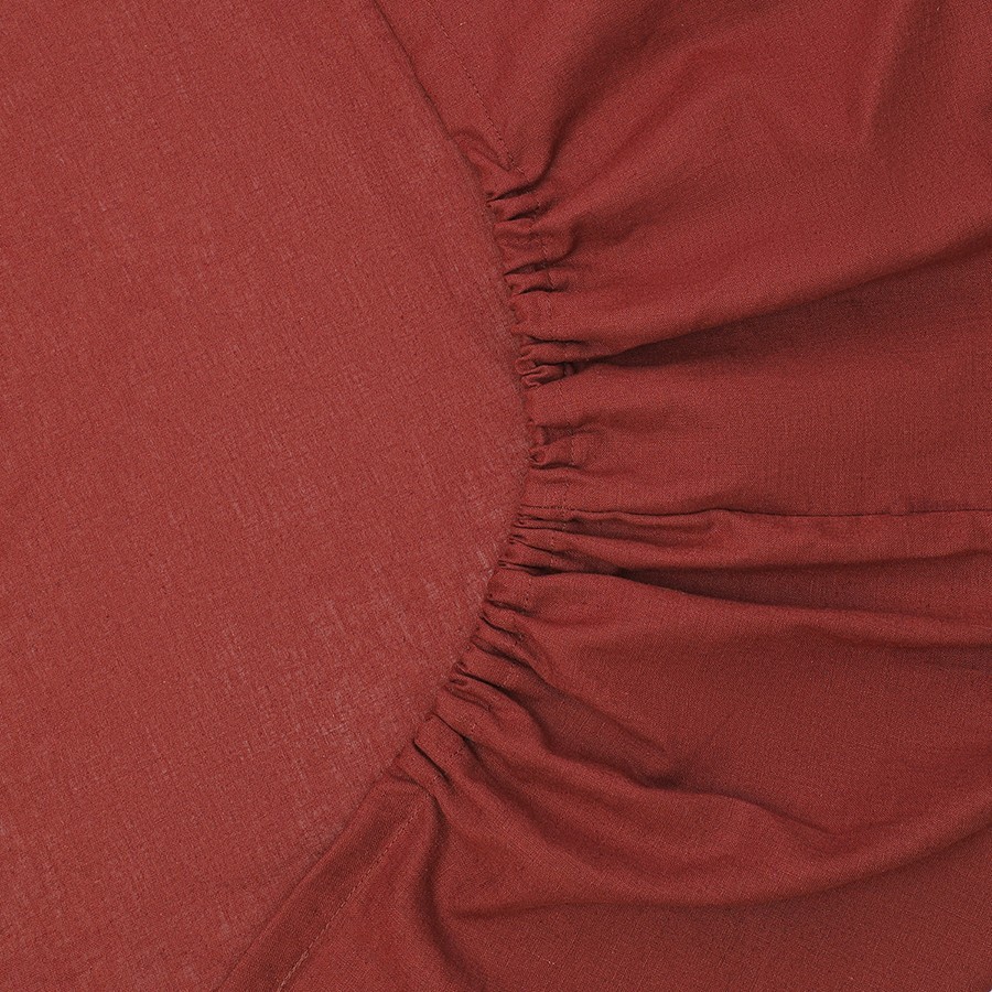 Простыня на резинке изо льна и хлопка цвета копченой паприки из коллекции essential, 180х200х30 см