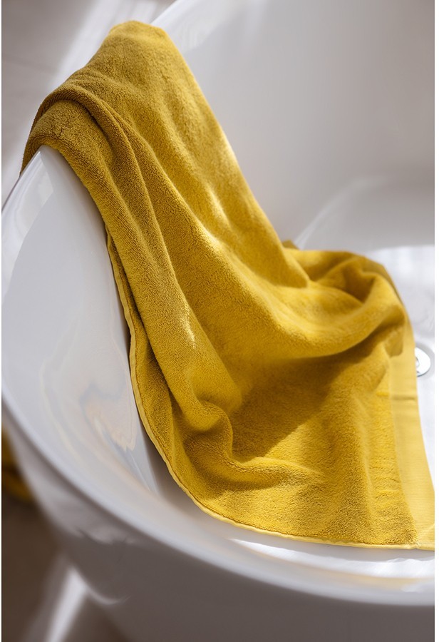 Полотенце банное горчичного цвета из коллекции essential, 90х150 см