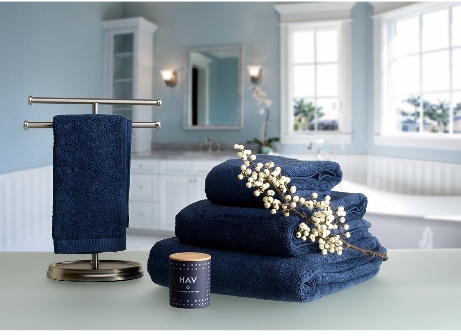 Полотенце банное темно-синего цвета из коллекции essential, 90х150 см