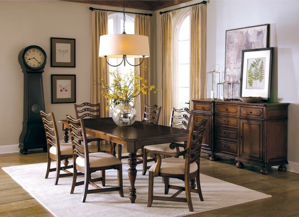  Howard Miller 615-005